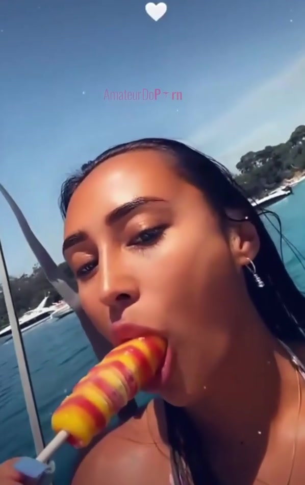 tchatco.co leak astrid nelsia Pretending to give a blowjob