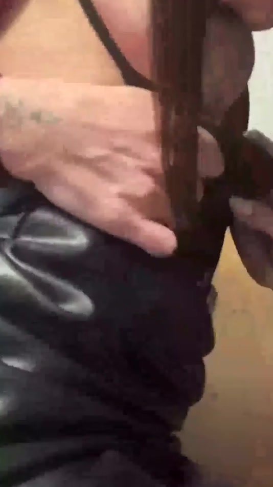 tchatco.co leak emilie nef naf gets her tits eaten