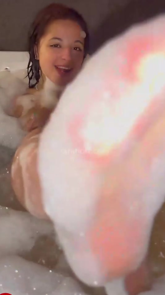 tchatco.co leak farah off nude jacuzzi